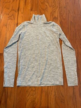 Athleta Women Heather Light Gray Turtleneck Sweater